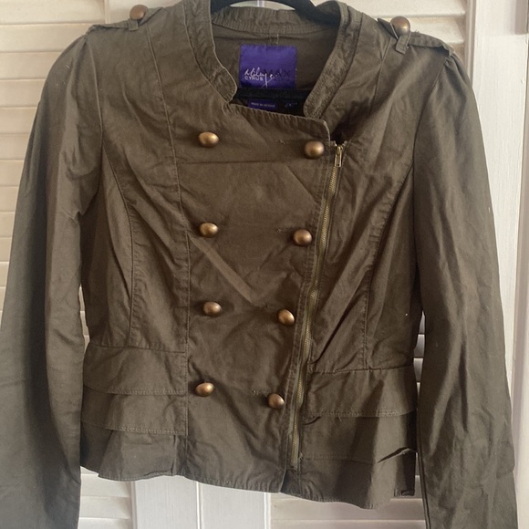 Olive green military style jacket. NWT. - Picture 3 of 4